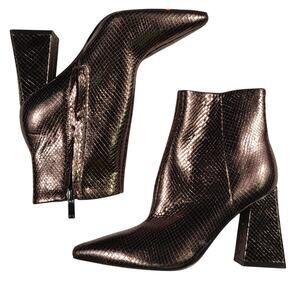 NEW Marc Fisher LTD Kulika pointed-toe metallic leather bootie Women's Size 5.5